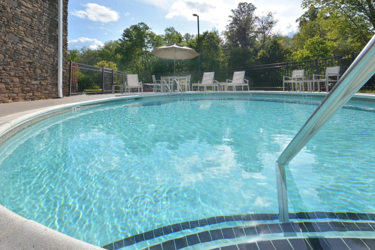 Country Inn & Suites By Radisson, Asheville West Near Biltmore Экстерьер фото